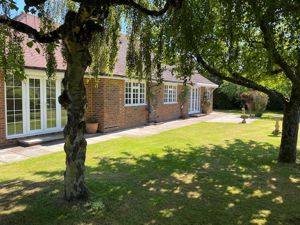 Pallingham Manor Farm Wisborough Green